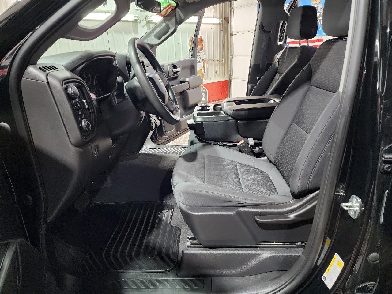 Chevrolet Silverado 1500 4WD Crew Cab 147" Custom 2021