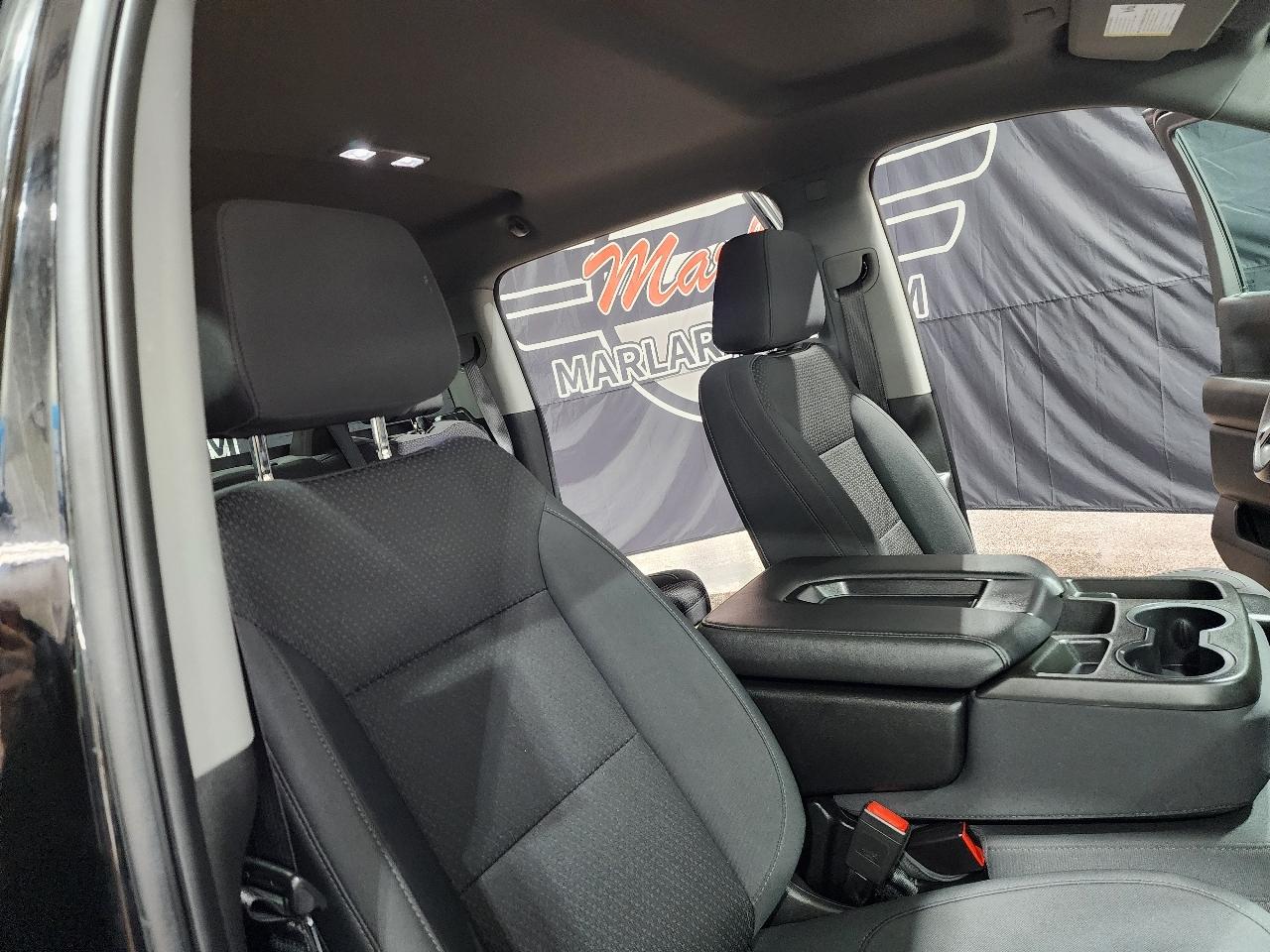 Chevrolet Silverado 1500 4WD Crew Cab 147" Custom 2021