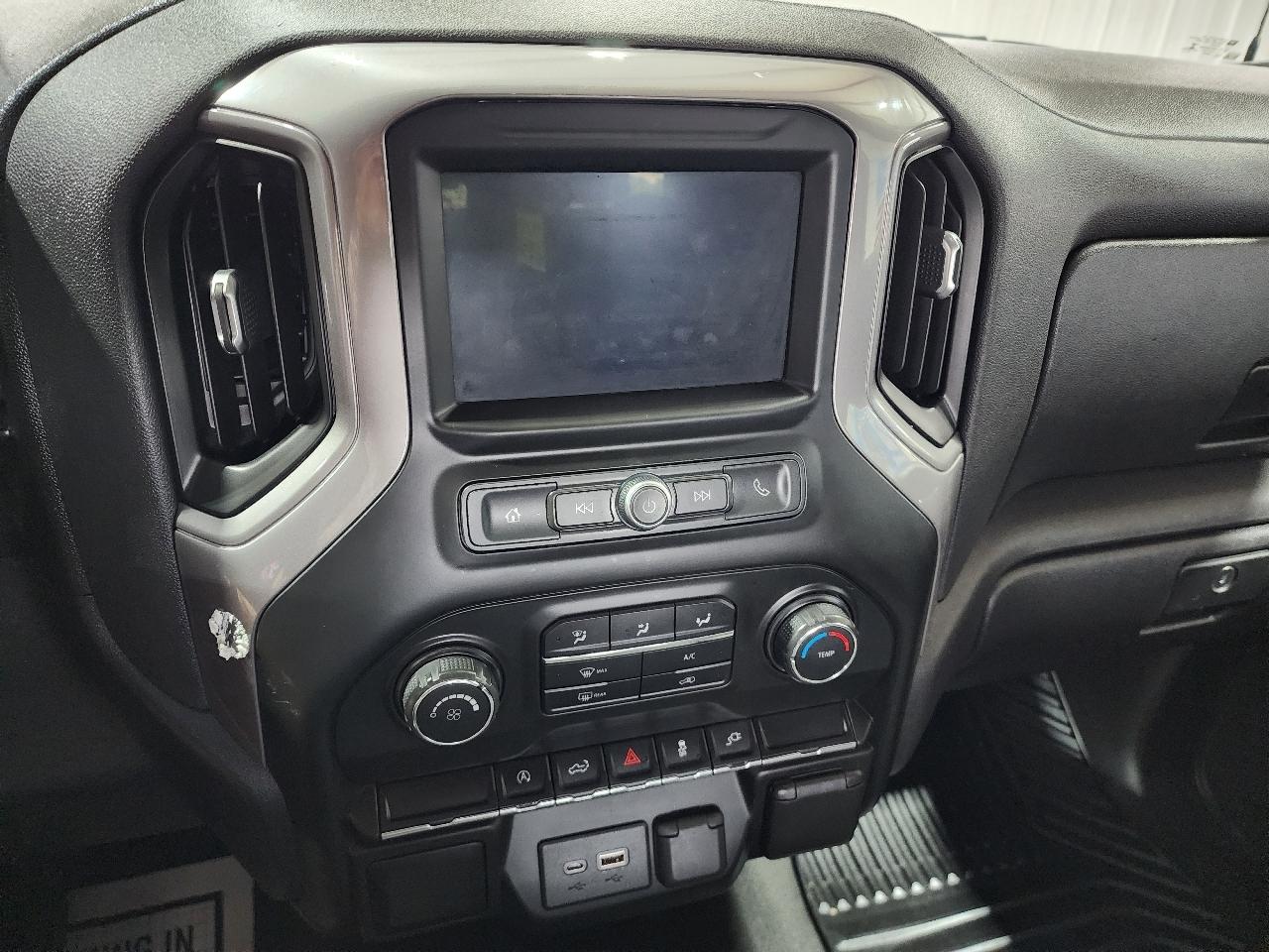 Chevrolet Silverado 1500 4WD Crew Cab 147" Custom 2021