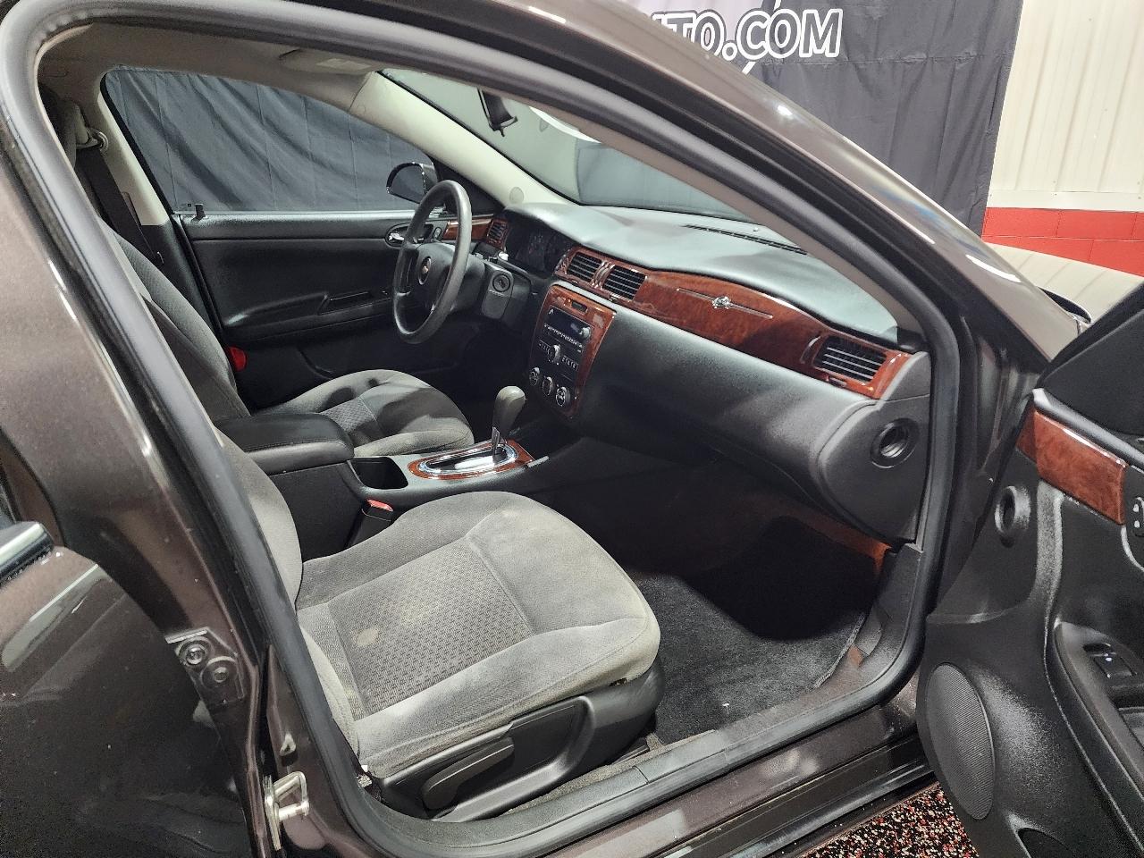 Chevrolet Impala 4dr Sdn LS 2008