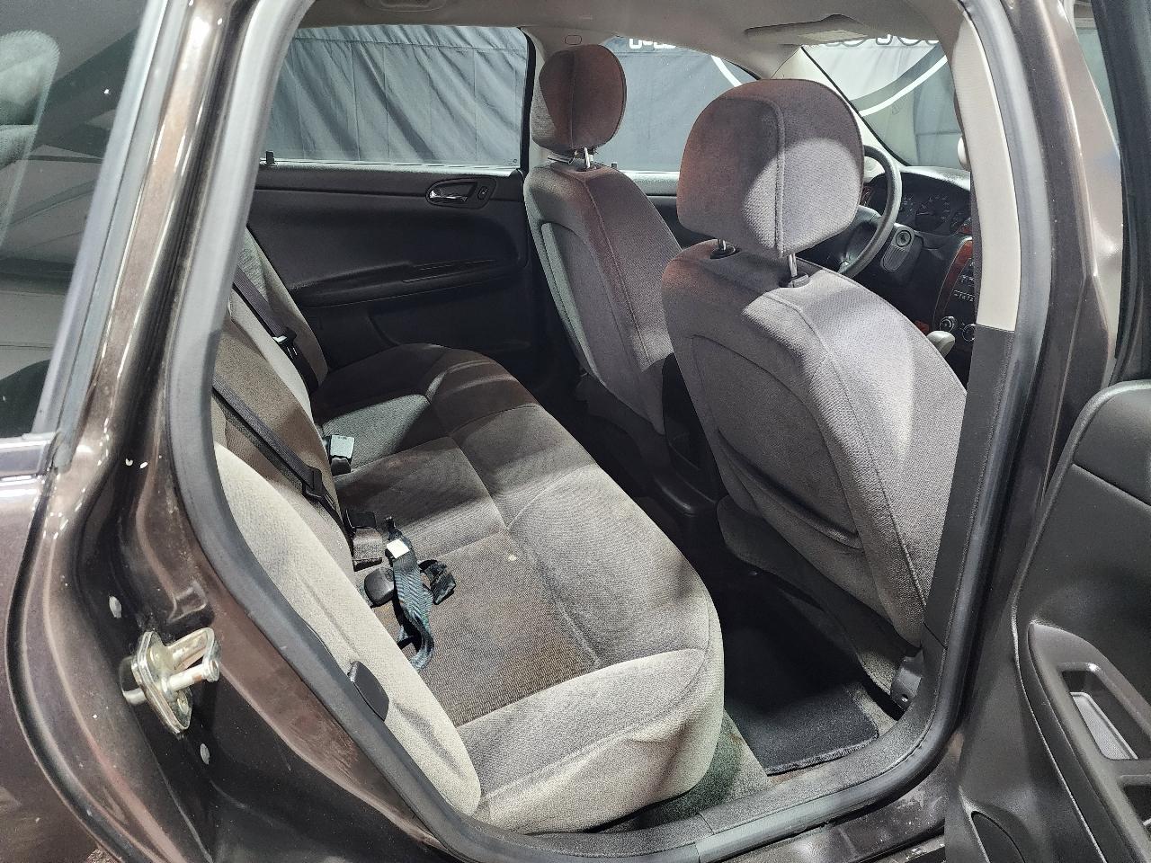 Chevrolet Impala 4dr Sdn LS 2008
