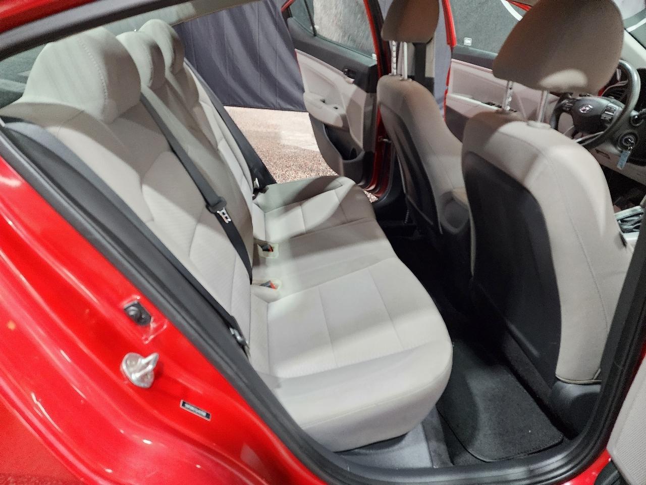 Hyundai Elantra SEL IVT 2020