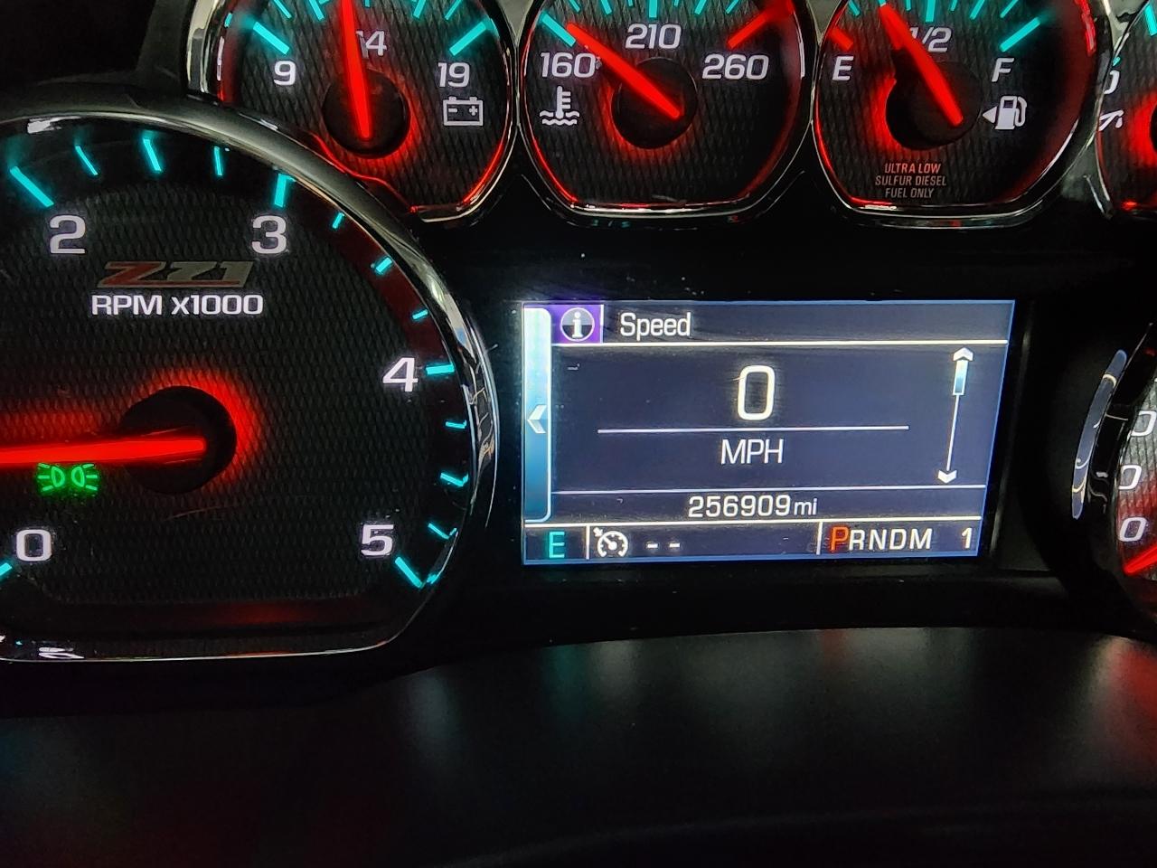 Chevrolet Silverado 2500HD Built After Aug 14 4WD Crew Cab 153.7" LTZ 2015