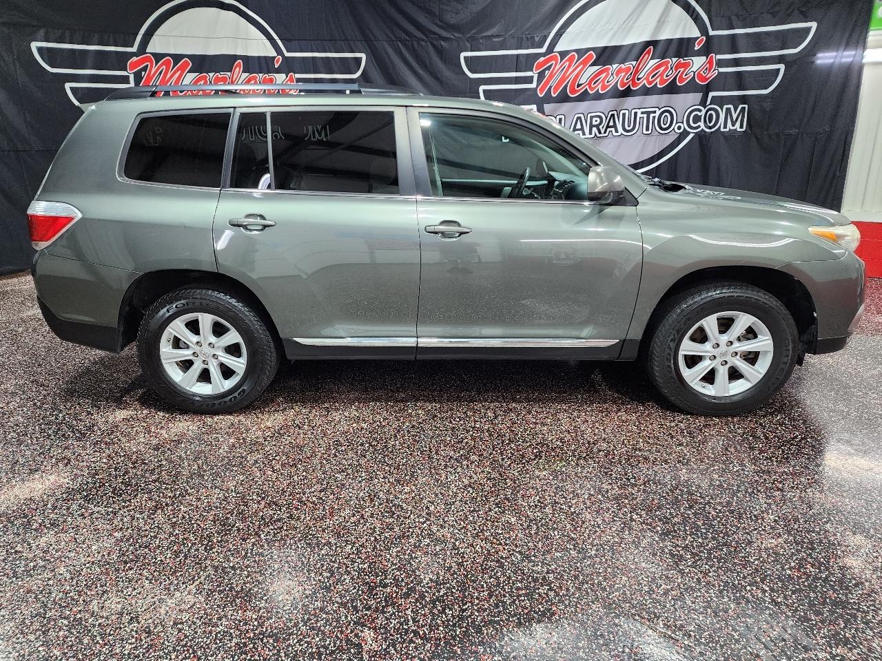 Toyota Highlander FWD 4dr I4 (Natl) 2013