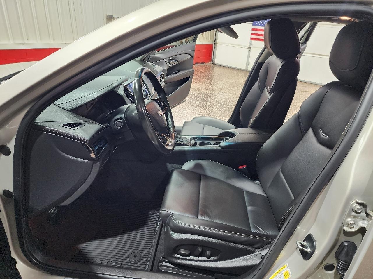 Cadillac ATS Sedan 4dr Sdn 2.5L Standard RWD 2015