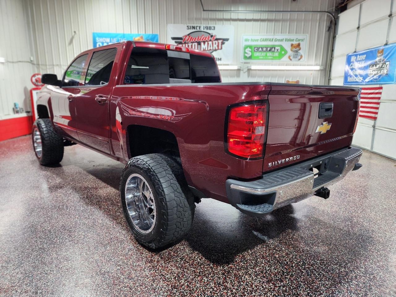 Chevrolet Silverado 1500 4WD Crew Cab 143.5" LT w/2LT 2015