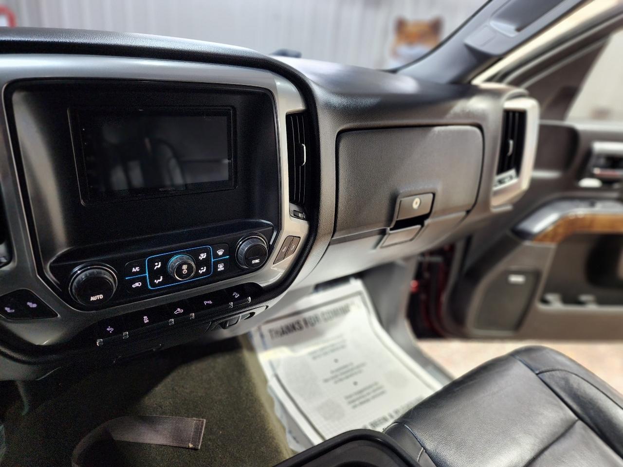 Chevrolet Silverado 1500 4WD Crew Cab 143.5" LT w/2LT 2015