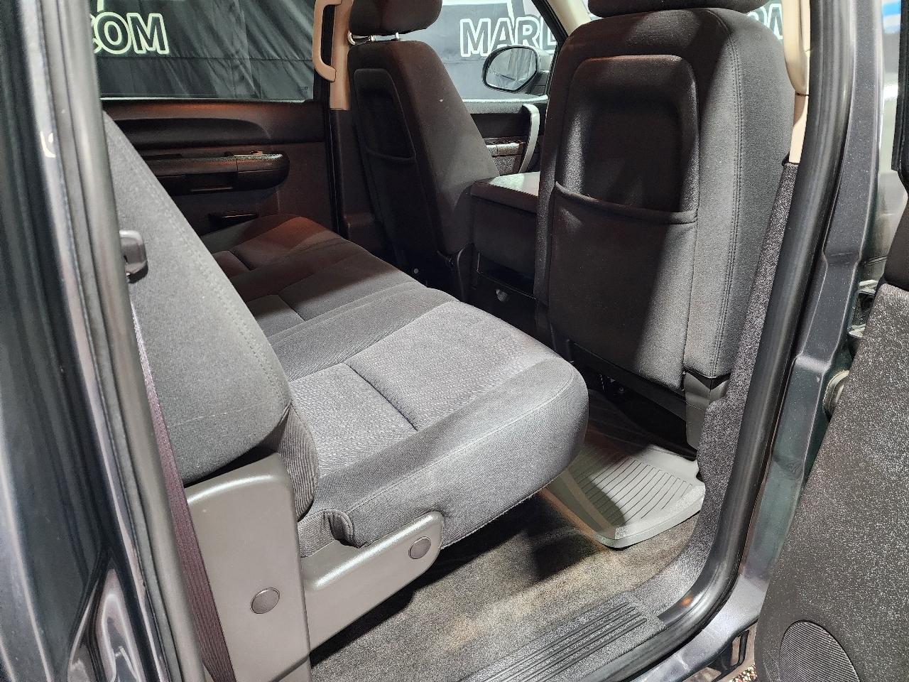 Chevrolet Silverado 1500 4WD Crew Cab 143.5" LT 2011