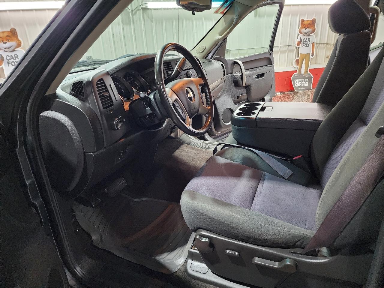 Chevrolet Silverado 1500 4WD Crew Cab 143.5" LT 2011