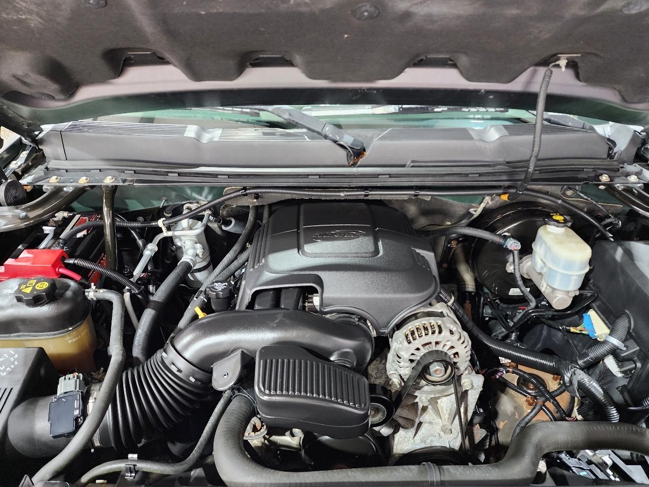 Chevrolet Silverado 1500 4WD Crew Cab 143.5" LT 2011