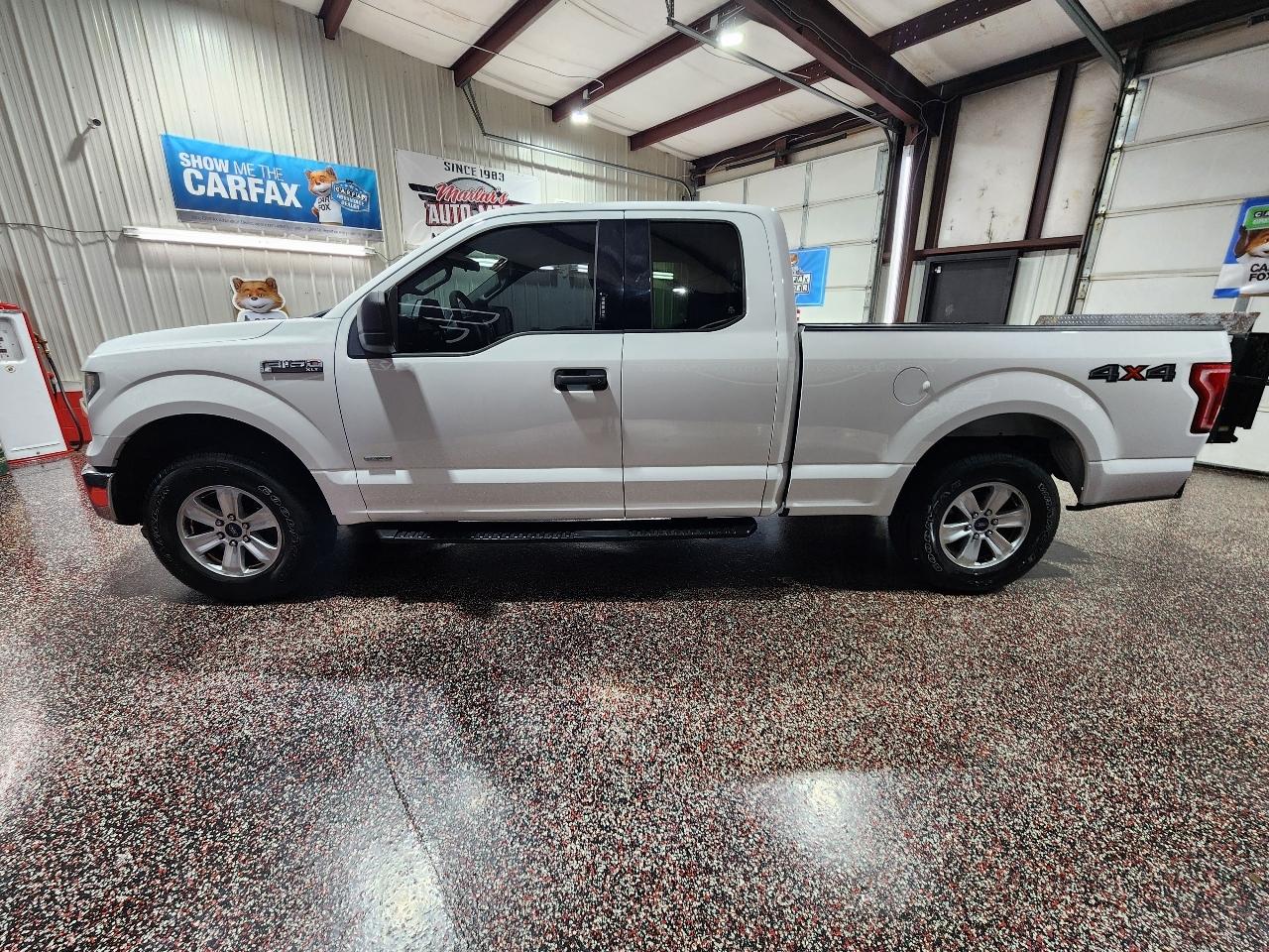 Ford F-150 4WD SuperCab 145" Lariat 2016