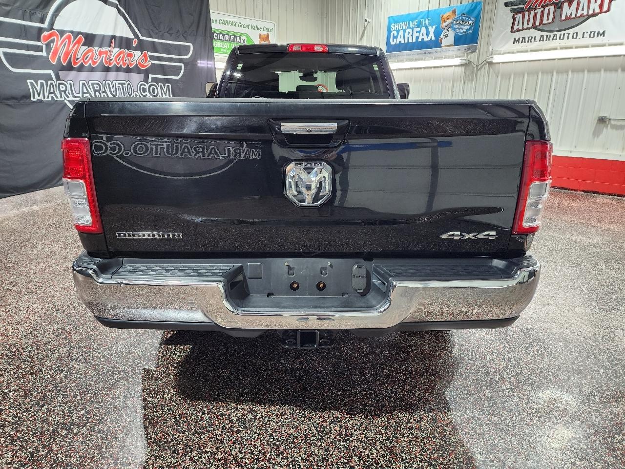 RAM 3500 Big Horn 4x4 Crew Cab 8' Box 2019