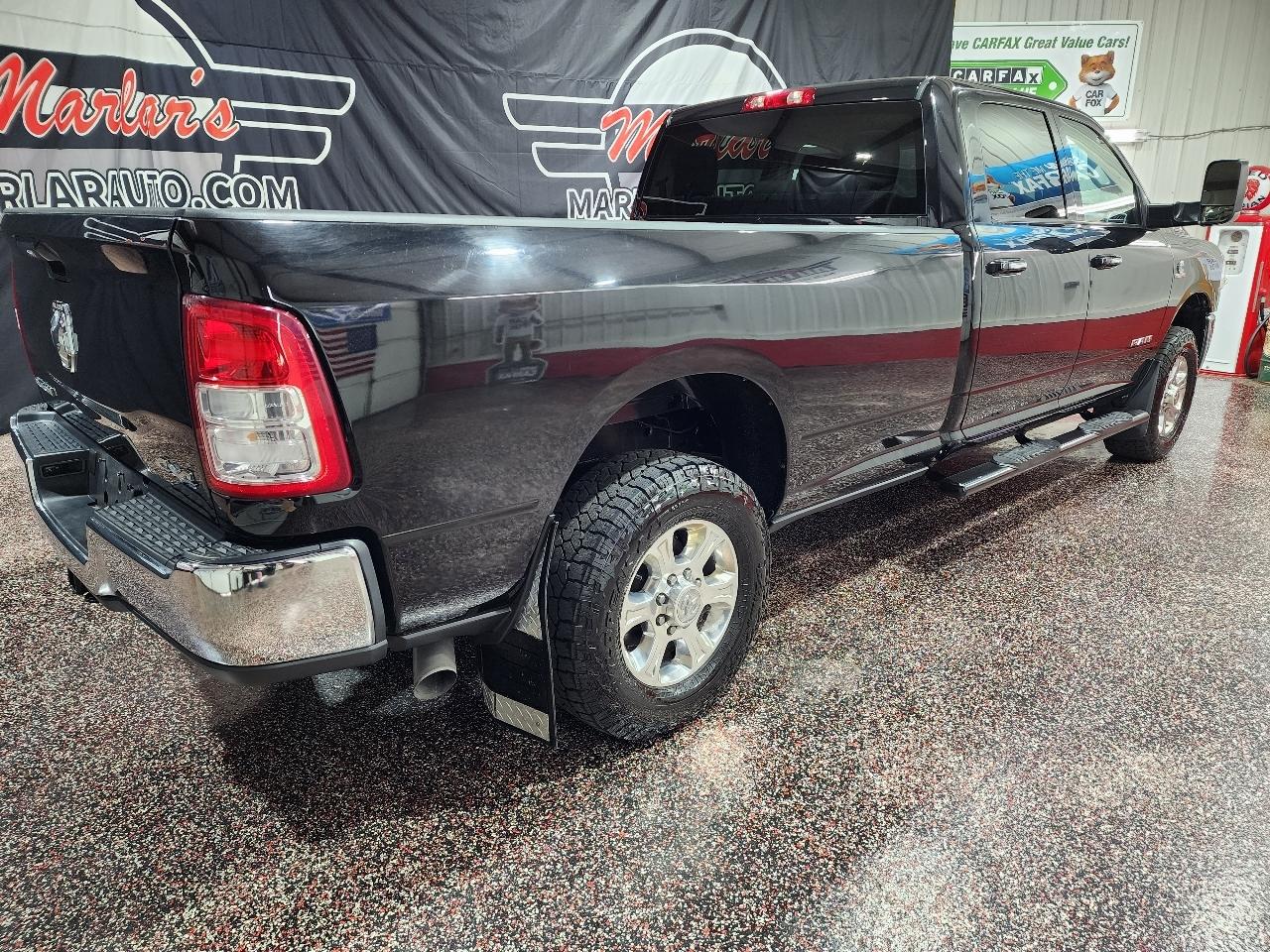 RAM 3500 Big Horn 4x4 Crew Cab 8' Box 2019