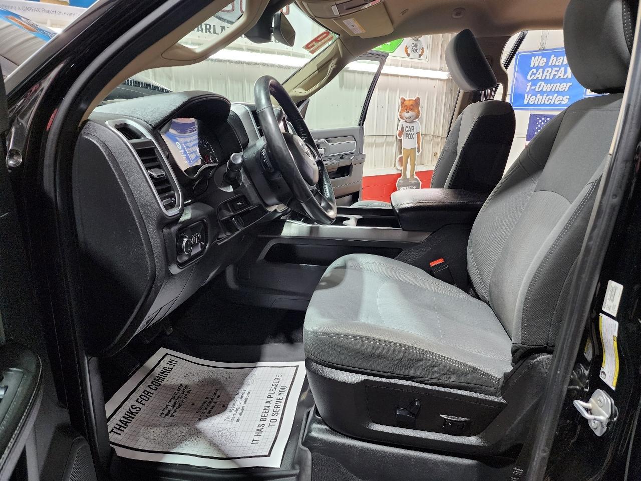 RAM 3500 Big Horn 4x4 Crew Cab 8' Box 2019