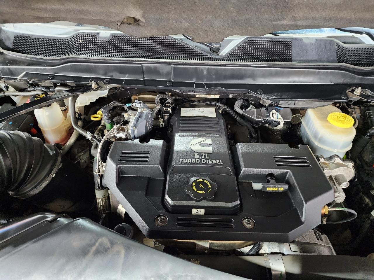 RAM 3500 Big Horn 4x4 Crew Cab 8' Box 2019