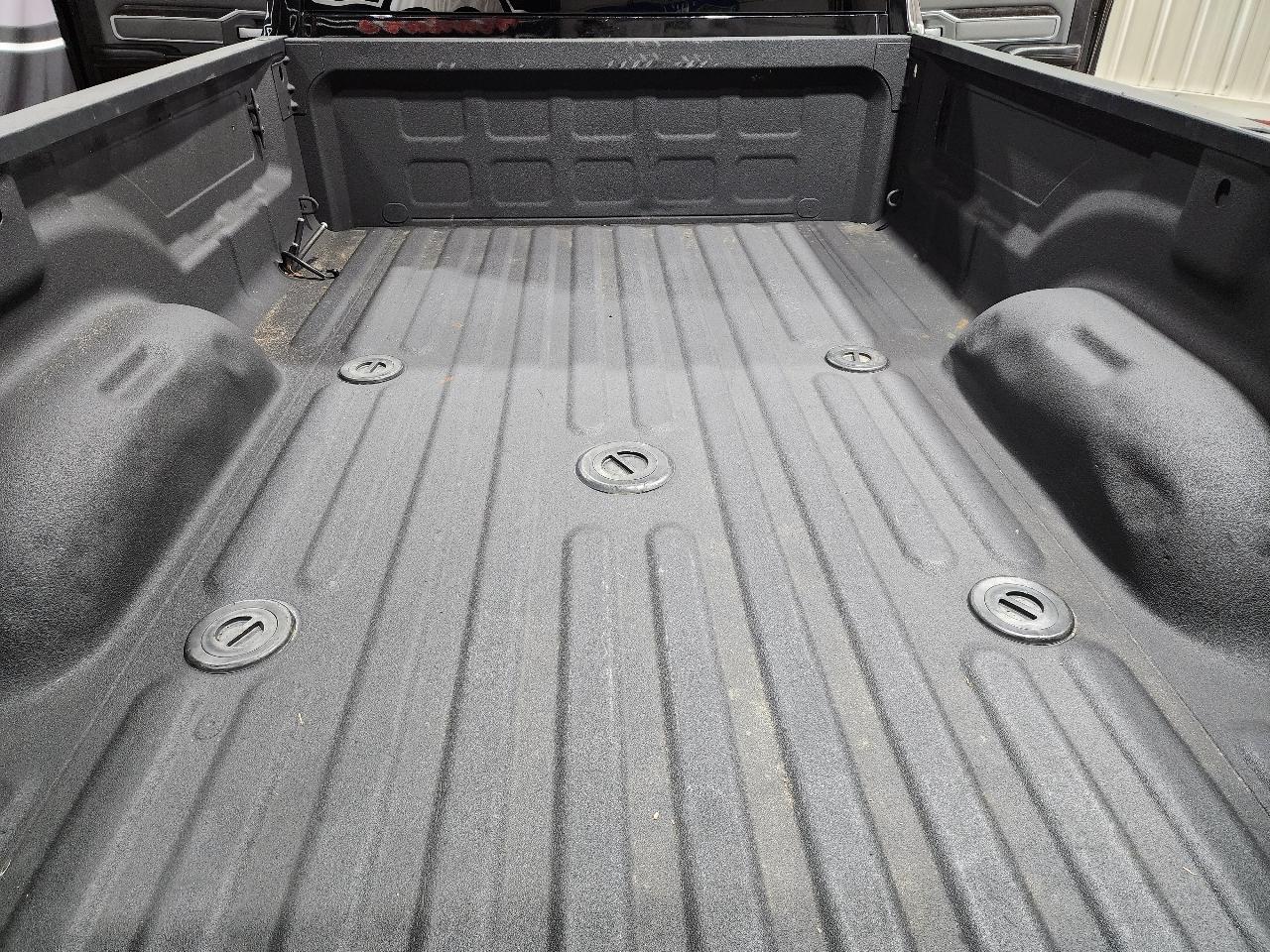 RAM 3500 Big Horn 4x4 Crew Cab 8' Box 2019