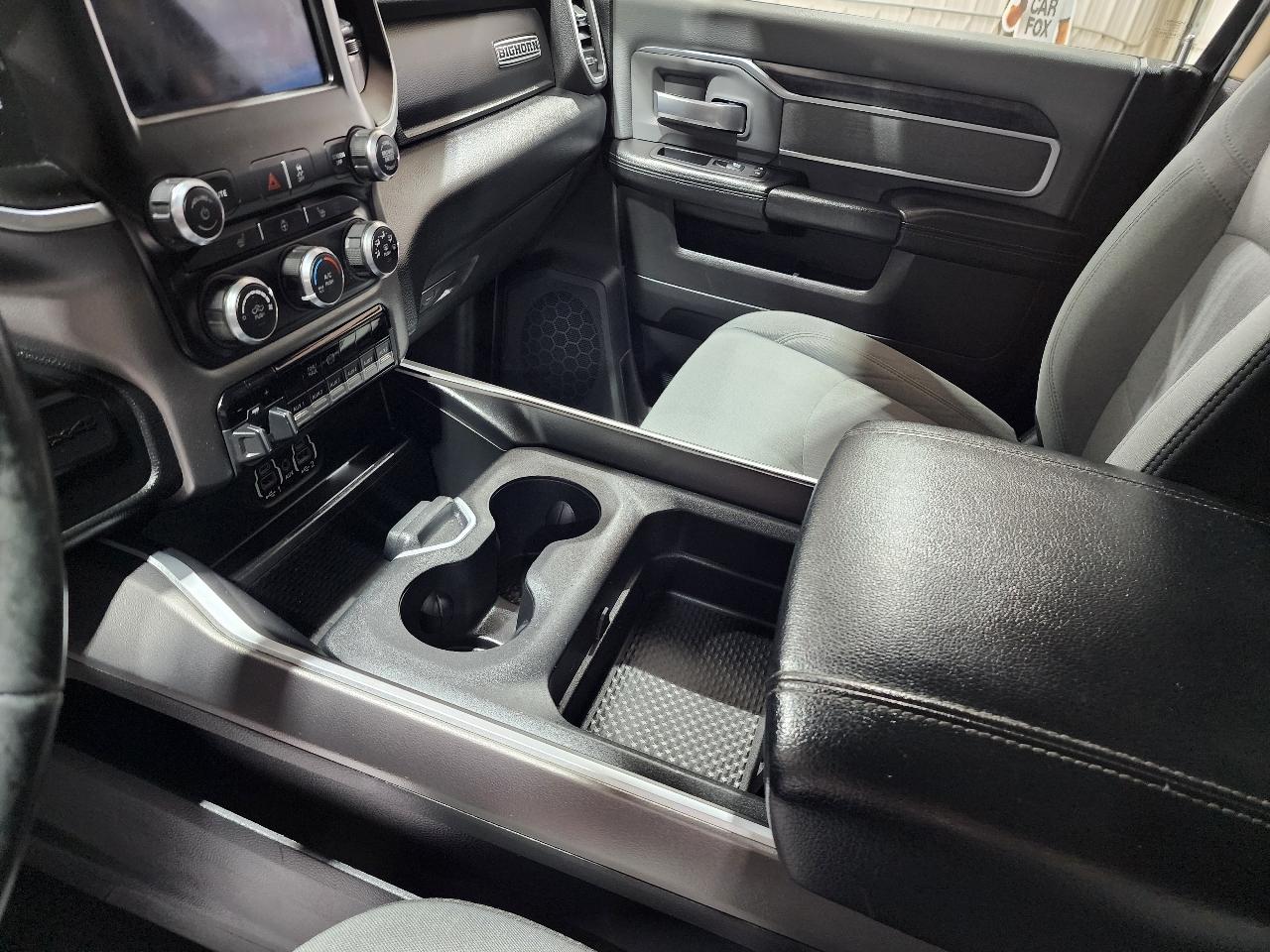 RAM 3500 Big Horn 4x4 Crew Cab 8' Box 2019