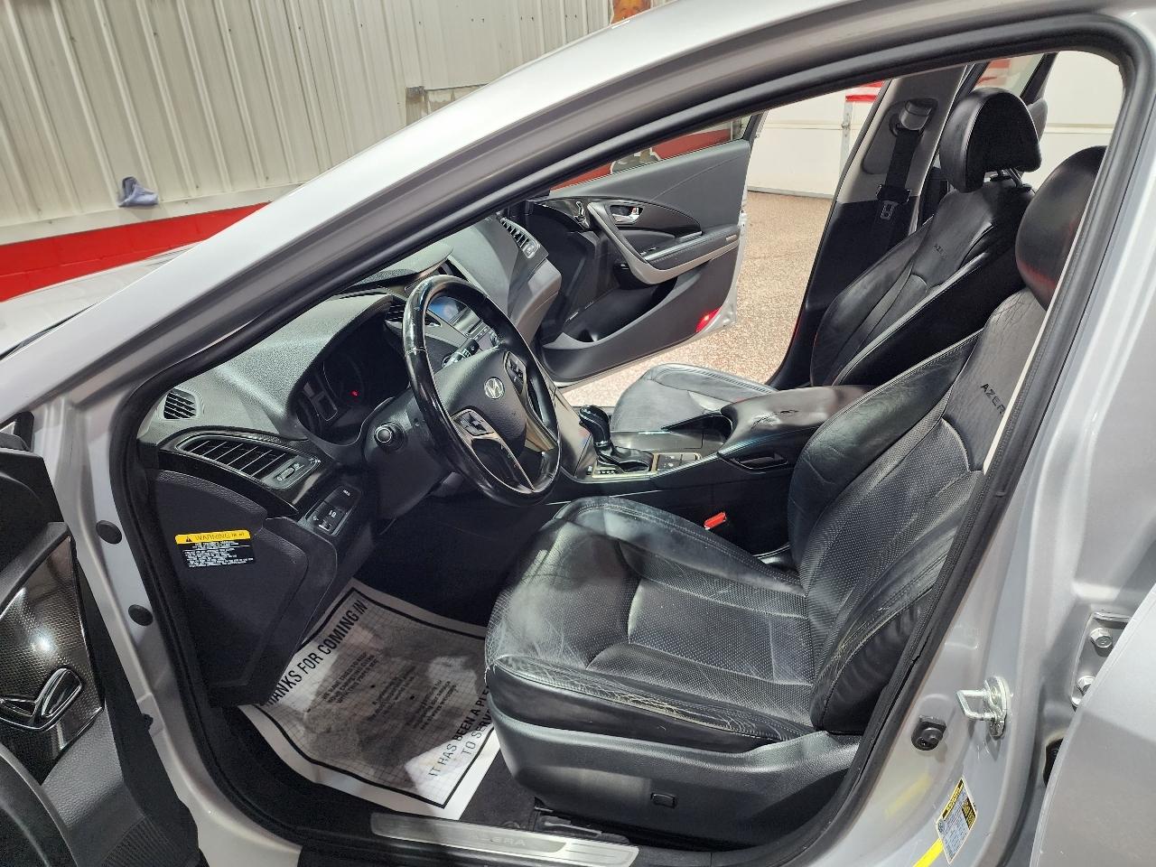 Hyundai Azera 4dr Sdn 2012