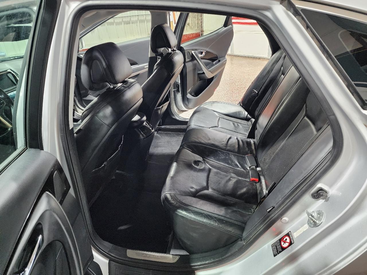 Hyundai Azera 4dr Sdn 2012