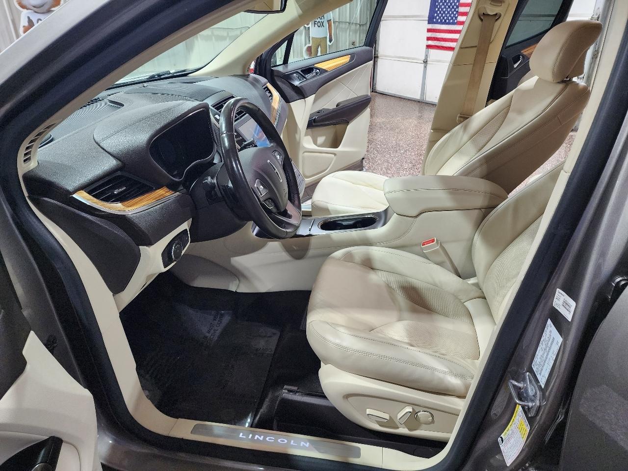 Lincoln MKC FWD 4dr Select 2016