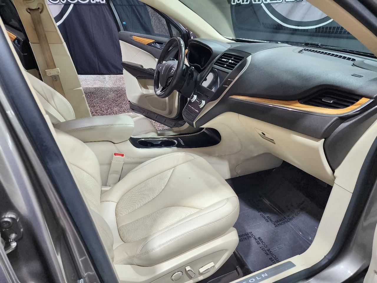 Lincoln MKC FWD 4dr Select 2016