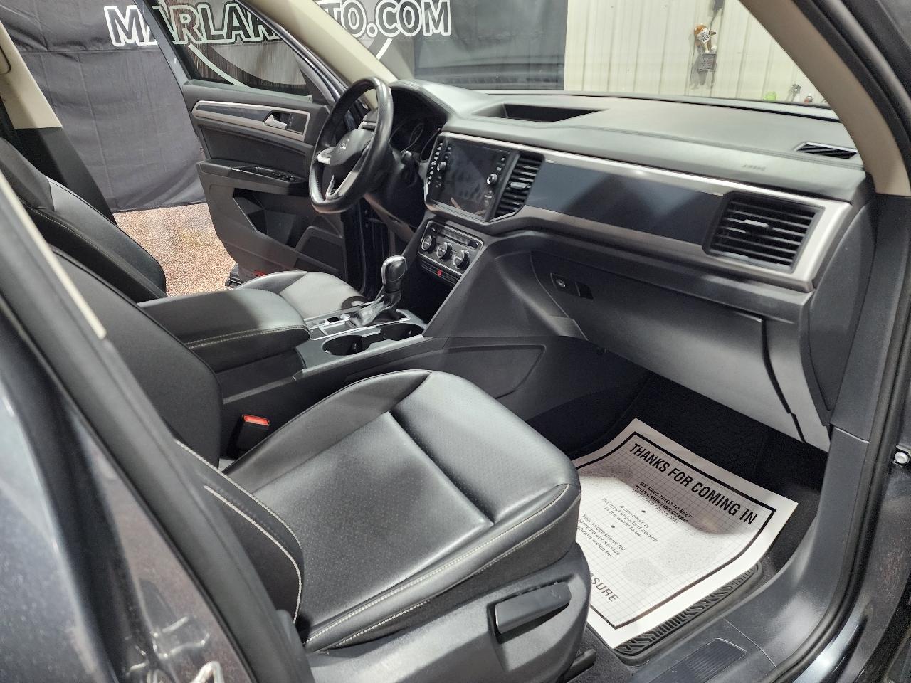 Volkswagen Atlas 2021.5 3.6L V6 SE w/Technology R-Line FWD 2021
