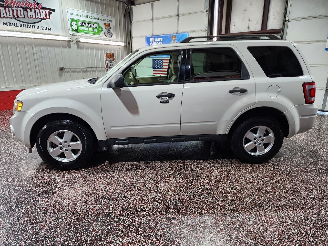 Ford Escape FWD 4dr XLT 2010