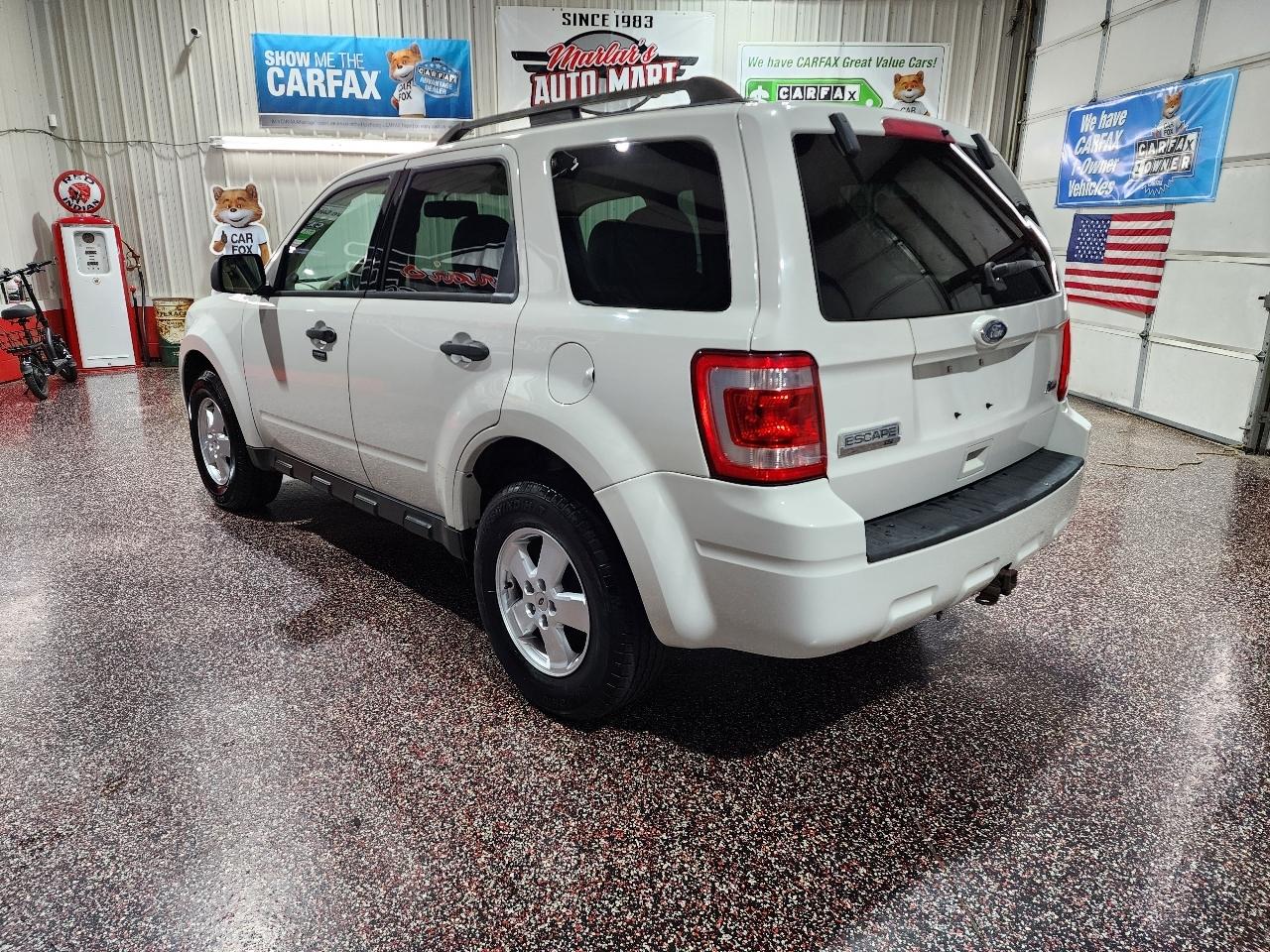 Ford Escape FWD 4dr XLT 2010