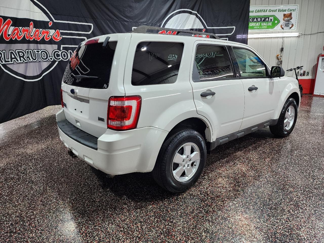 Ford Escape FWD 4dr XLT 2010