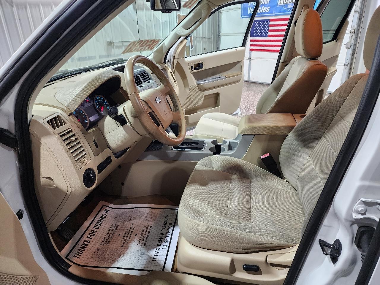 Ford Escape FWD 4dr XLT 2010