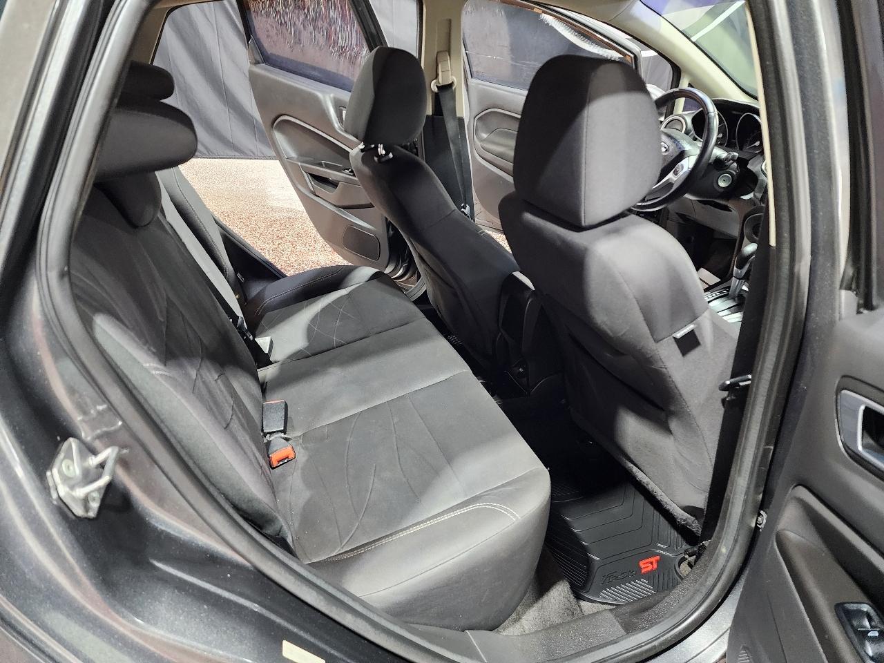 Ford Fiesta 5dr HB SE 2015