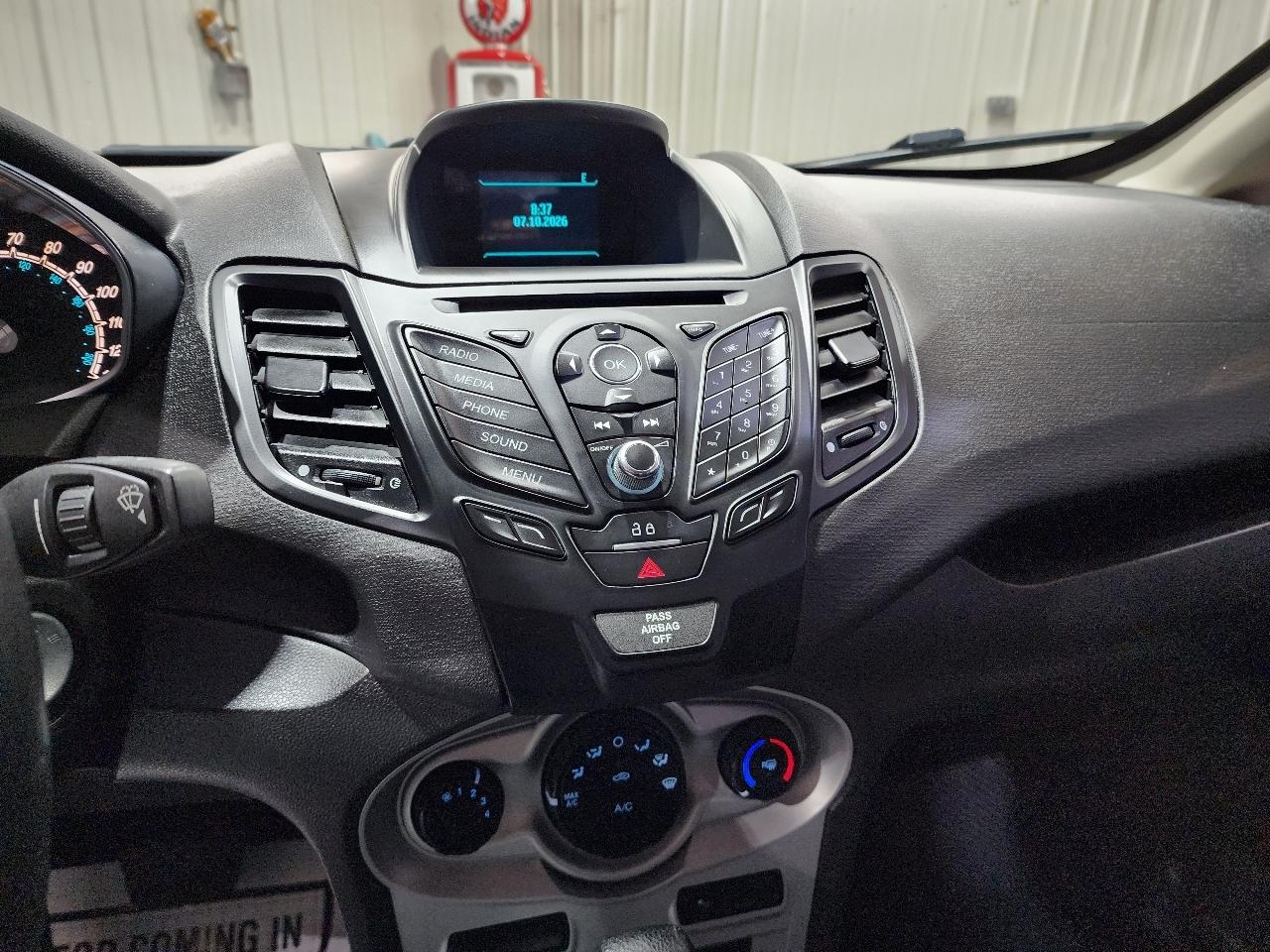 Ford Fiesta 5dr HB SE 2015