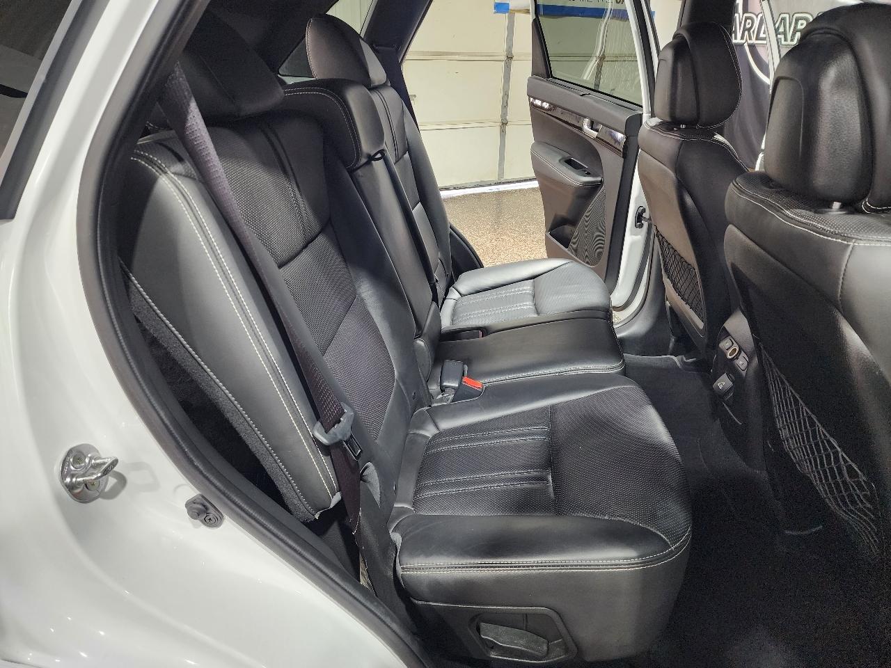 Kia Sorento 2WD 4dr V6 SX Limited 2014
