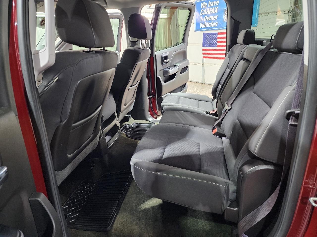 Chevrolet Silverado 1500 4WD Crew Cab 143.5" LT w/2LT 2015