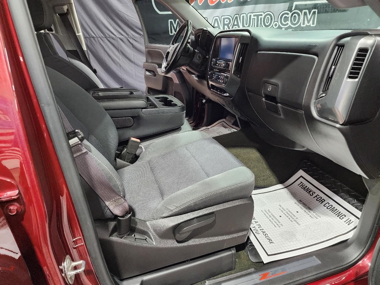 Chevrolet Silverado 1500 4WD Crew Cab 143.5" LT w/2LT 2015