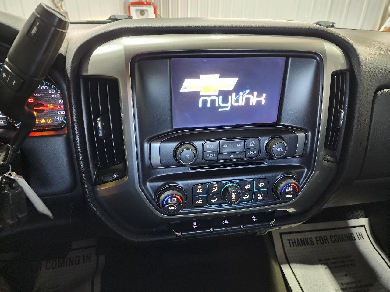 Chevrolet Silverado 1500 4WD Crew Cab 143.5" LT w/2LT 2015