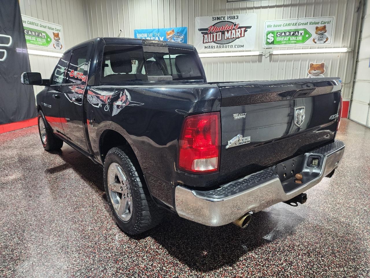 Dodge 1500 4WD Crew Cab 140.5" Big Horn 2012