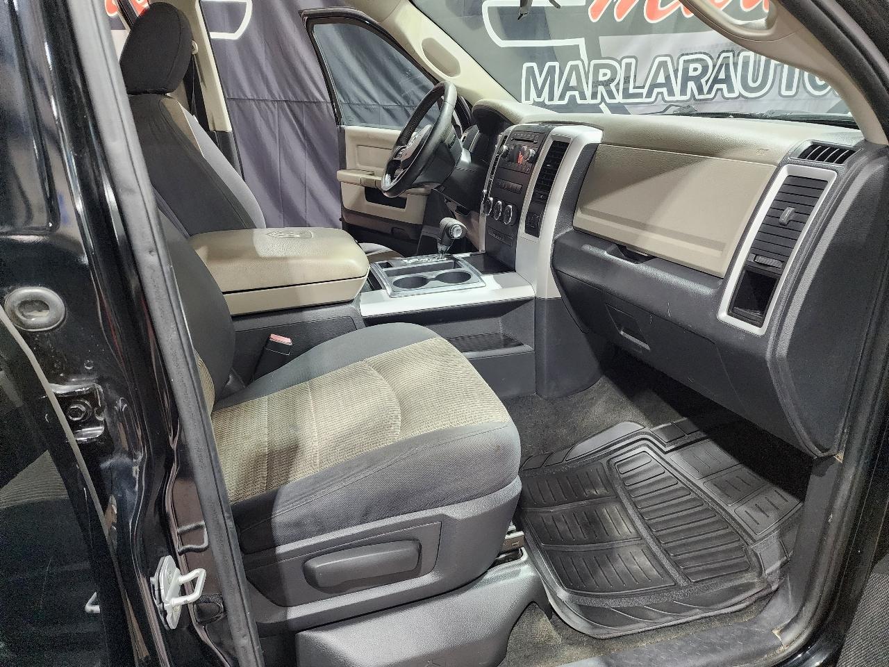 Dodge 1500 4WD Crew Cab 140.5" Big Horn 2012