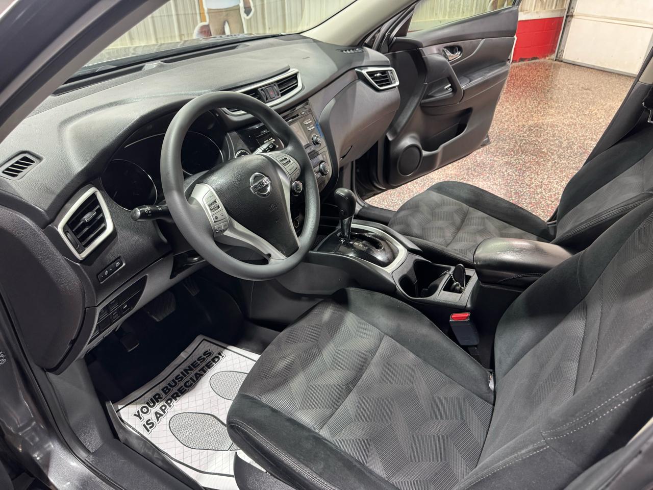 Nissan Rogue AWD 4dr SV 2015