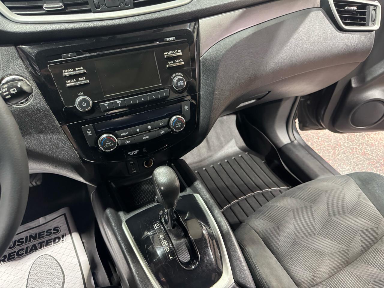Nissan Rogue AWD 4dr SV 2015