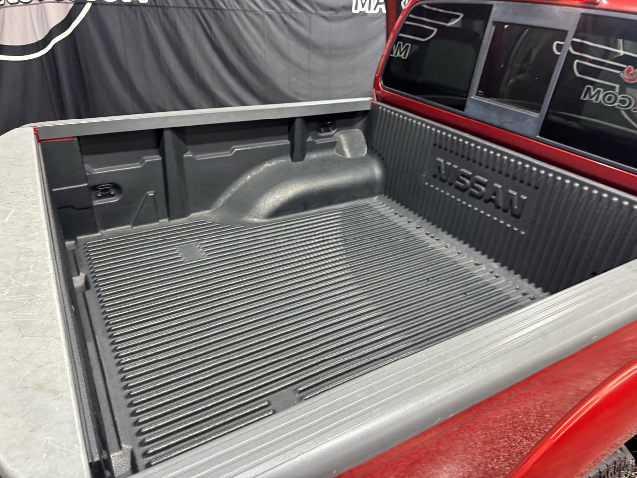 Nissan Frontier 4WD Crew Cab SWB Auto SV 2015