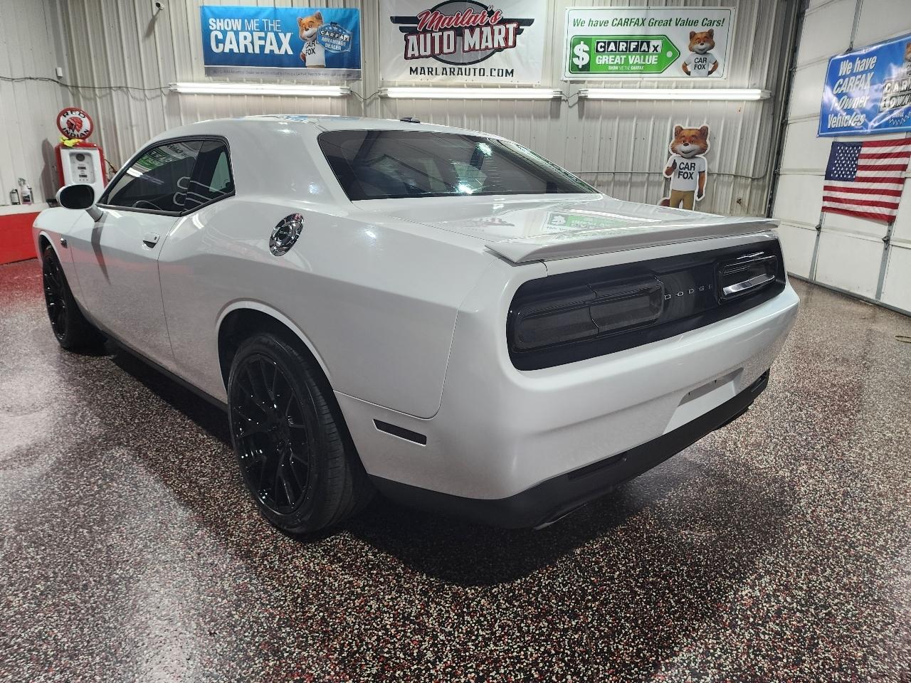 Dodge Challenger 2dr Cpe R/T 2016