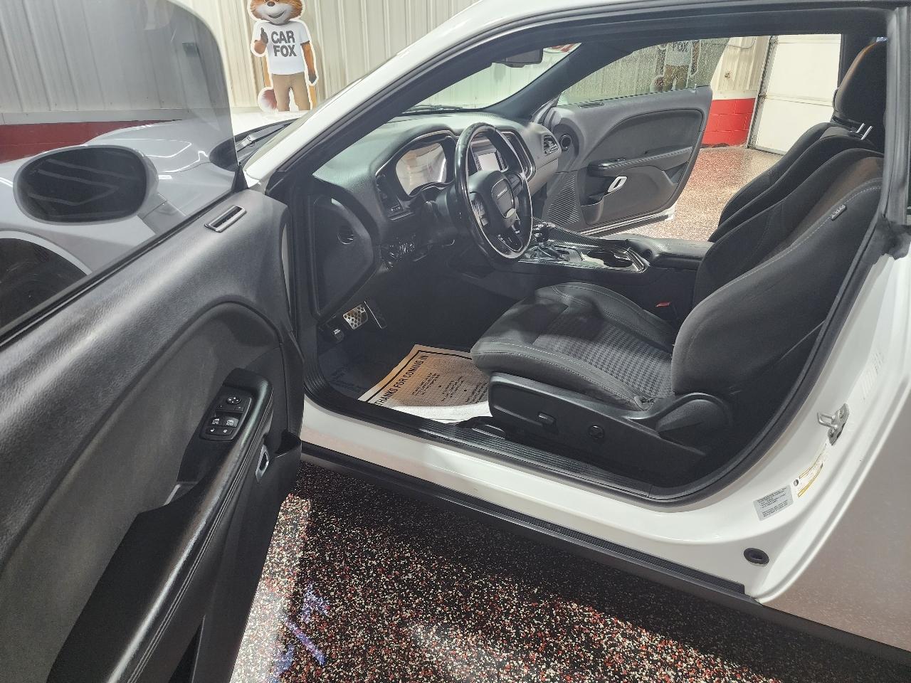 Dodge Challenger 2dr Cpe R/T 2016