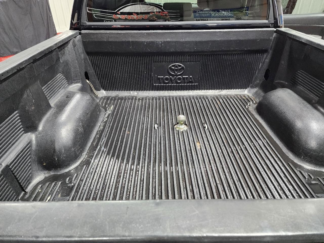Toyota Tundra 4WD Truck CrewMax 5.7L V8 6-Spd AT (Natl) 2008