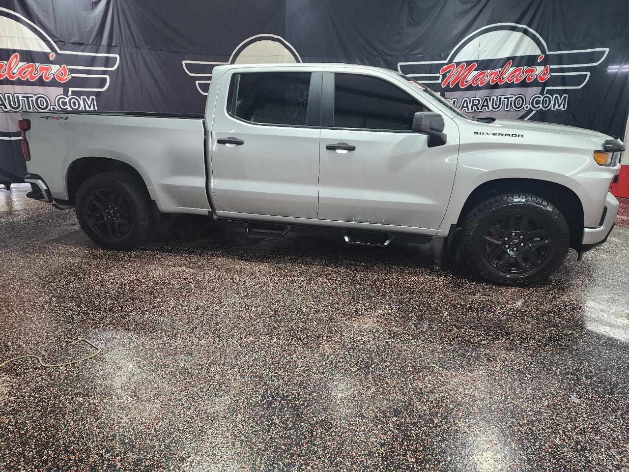 Chevrolet Silverado 1500 4WD Crew Cab 157" Custom 2020