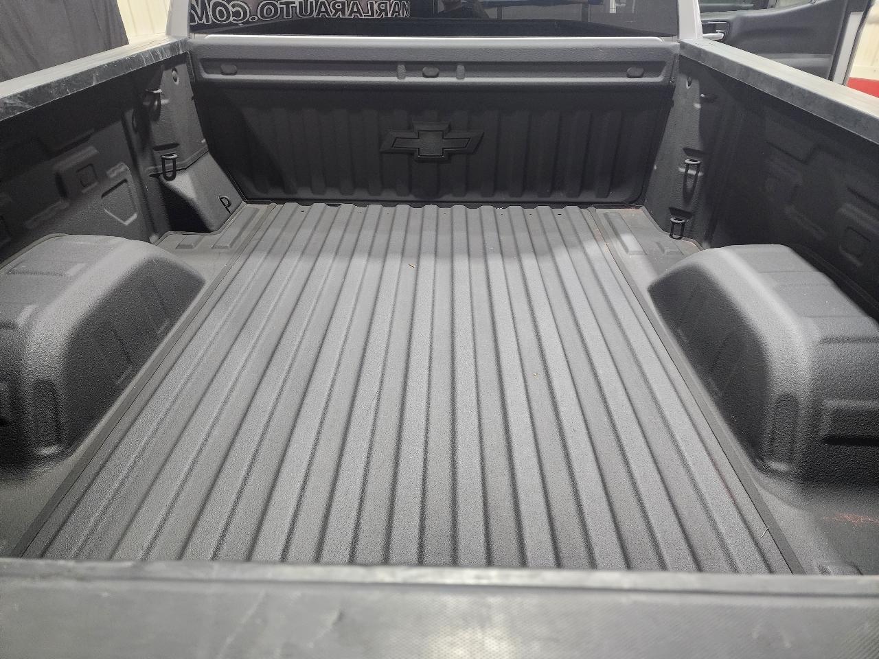 Chevrolet Silverado 1500 4WD Crew Cab 157" Custom 2020