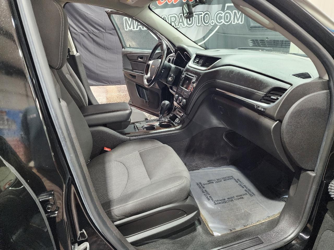 Chevrolet Traverse AWD 4dr LT w/1LT 2016