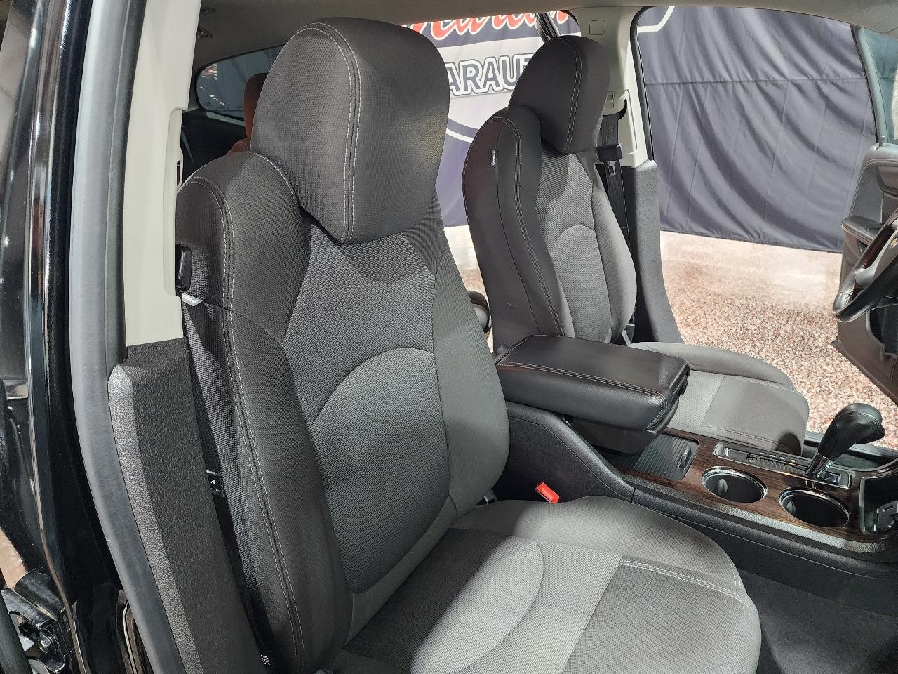 Chevrolet Traverse AWD 4dr LT w/1LT 2016