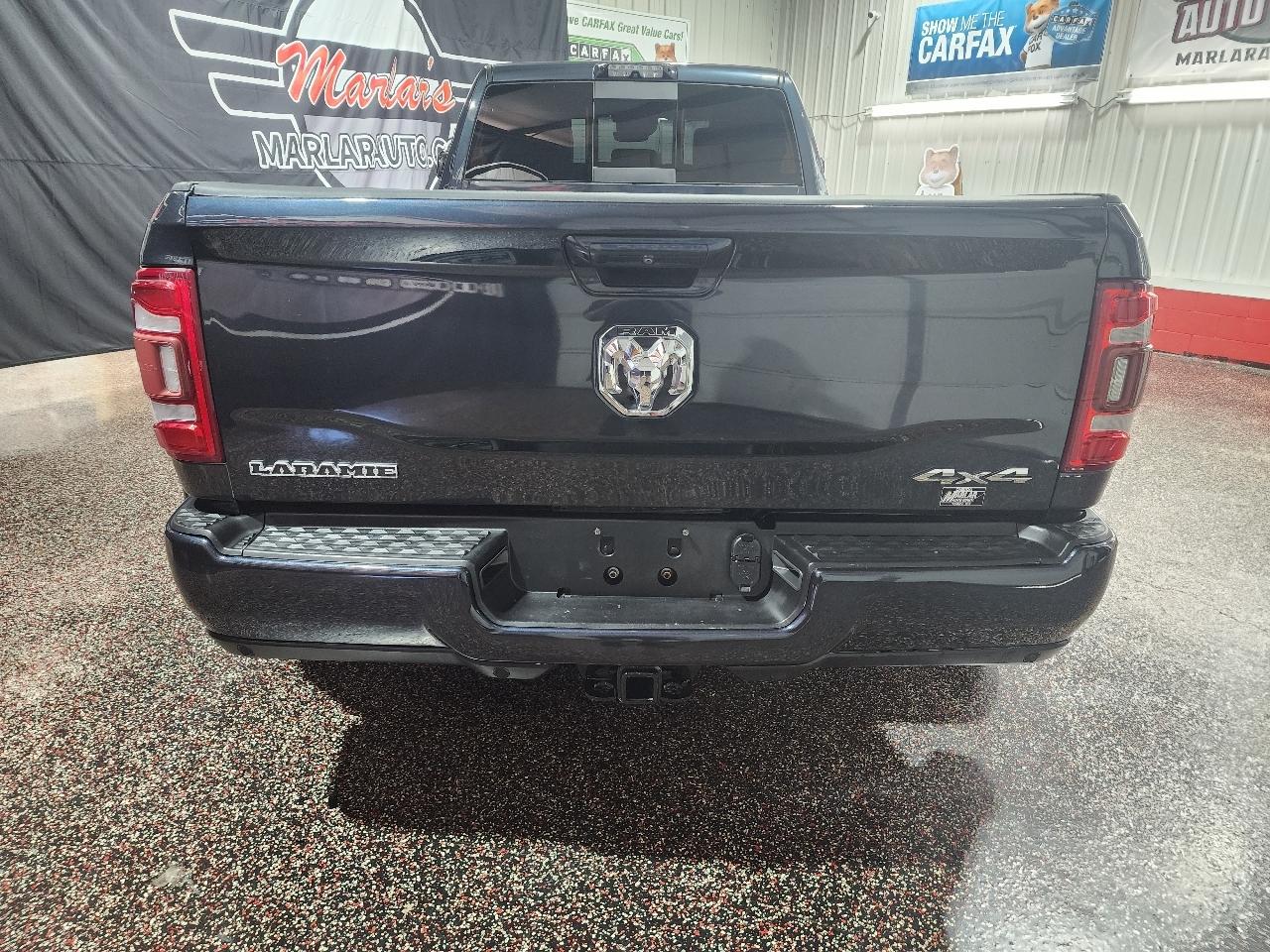 RAM 3500 Laramie 4x4 Crew Cab 8' Box 2019