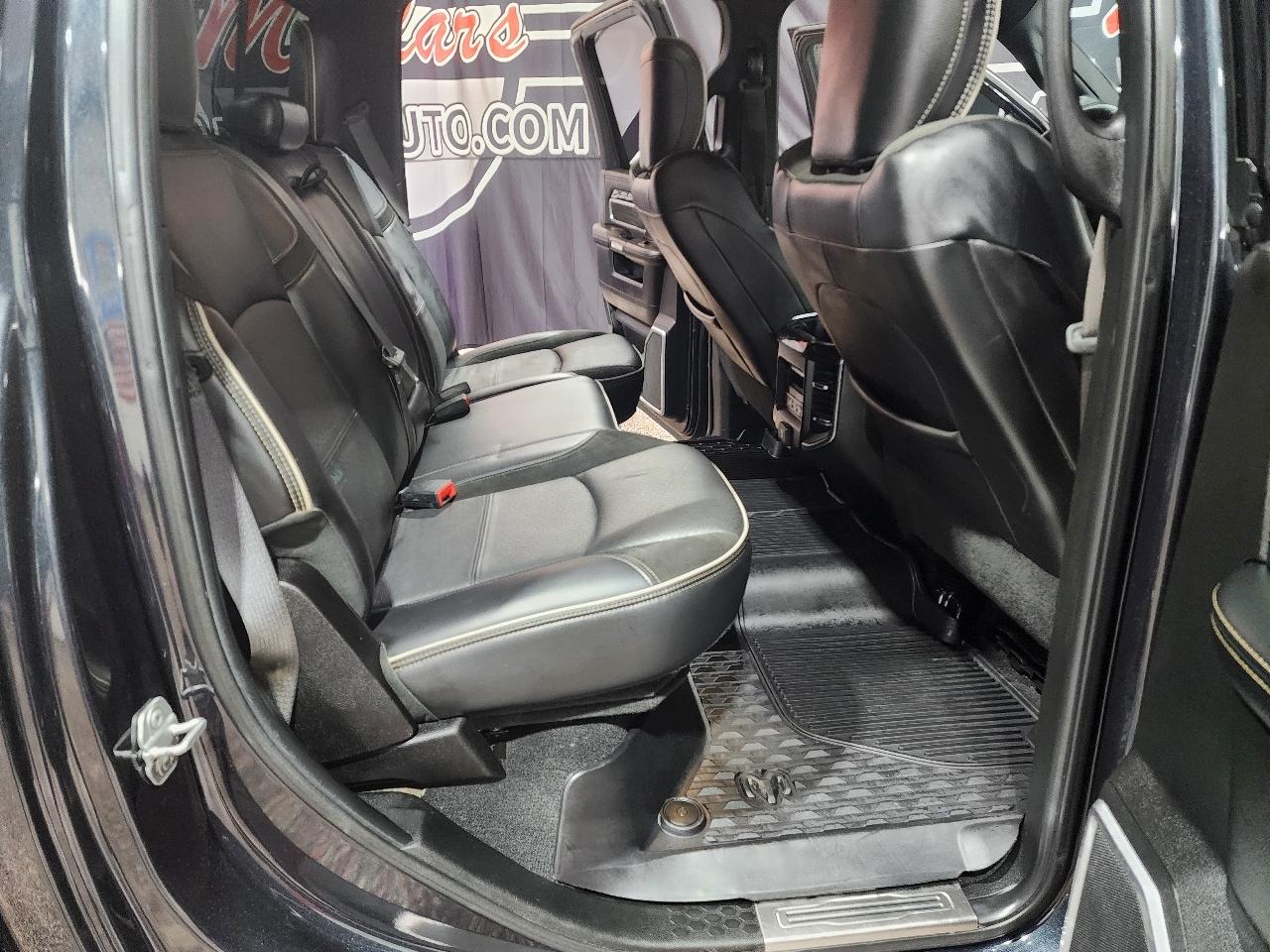 RAM 3500 Laramie 4x4 Crew Cab 8' Box 2019